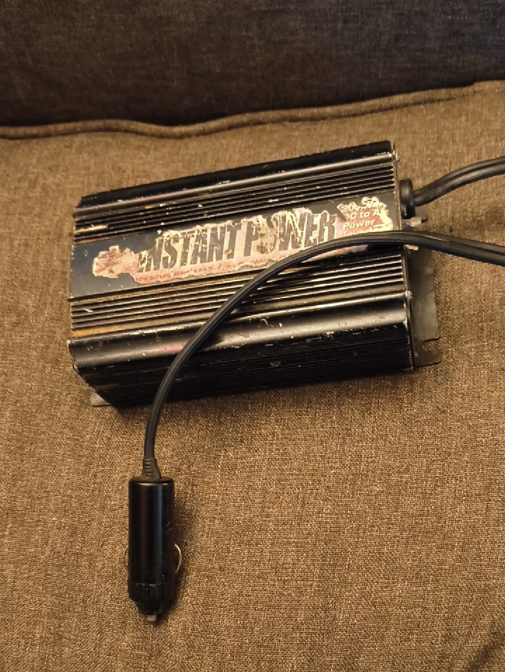 Black Car Power Inverter - 12V DC to AC